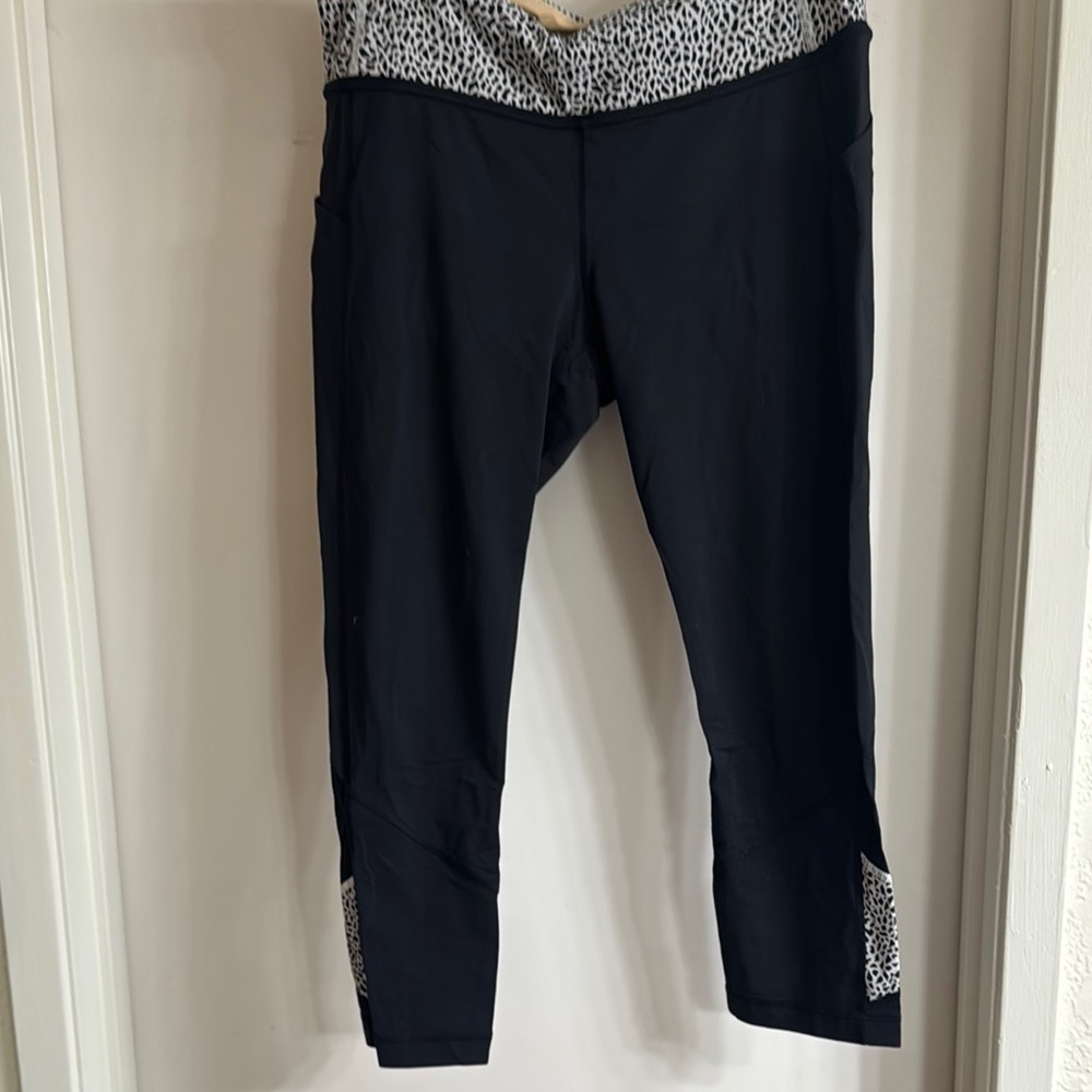 Vintage Lululemon Black and White Patterned Leggings